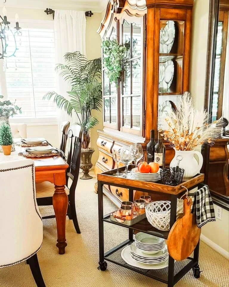 How to organize a bar cart